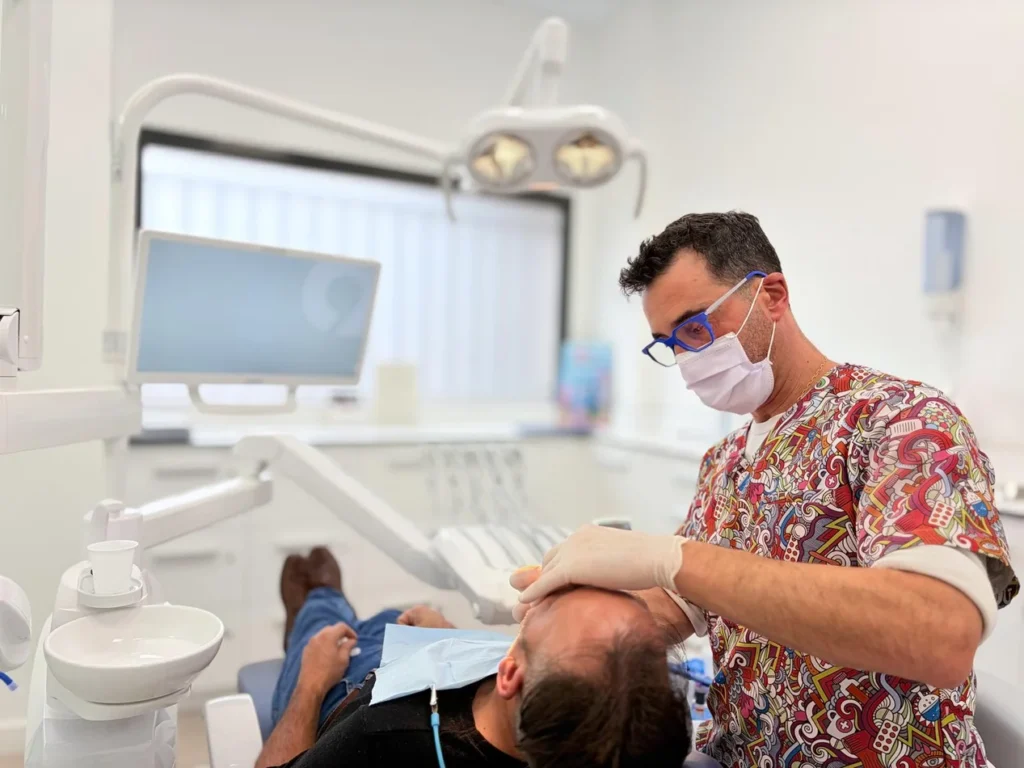 Larrus Clinica Dental en Villamediana de Iregua a 5 min de Longrono